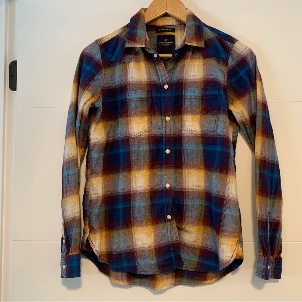 American Eagle | Plaid Button Up Shirt